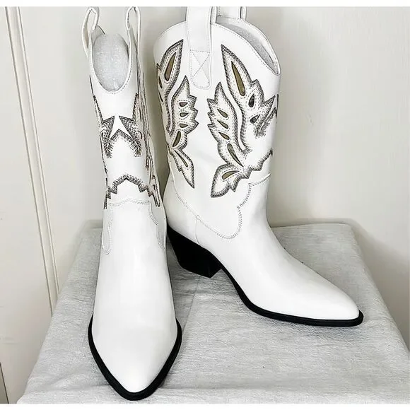 Forever 21 Remmington White Pointed-Toe Western Ankle Boots Size 6 New - Picture 2 of 8